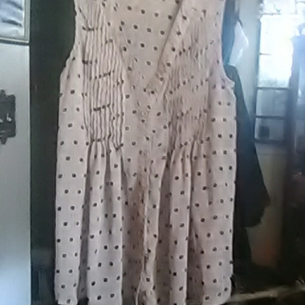 Sleeveless sheer Top